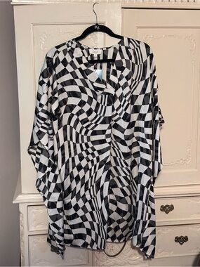 ODDY Black and White Geometric Tunic